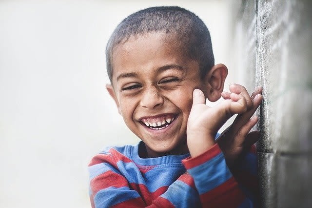 ilustrasi anak ceria.sumber : pixabay.com