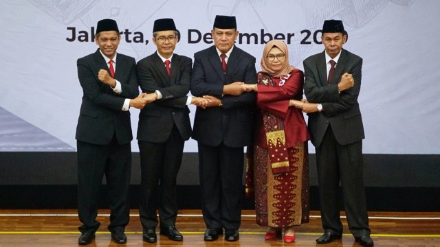 Pimpinan KPK saat acara serah terima jabatan dan pisah sambut Pimpinan dan Dewan Pengawas KPK di Istana Negara, Jakarta, Jumat (20/12). Foto: Irfan Adi Saputra/kumparan