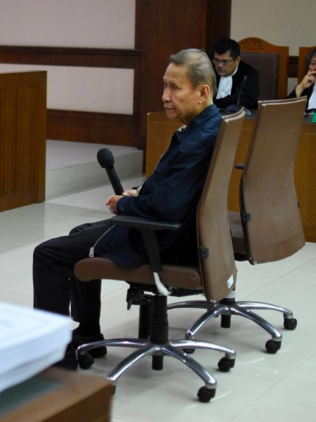 Pieko Njotosetiadi saat menjalani sidang tuntutan kasus suap impor gula di PT Perkebunan Negara III, di Pengadilan Tipikor, Jakarta, Rabu (15/1). Foto: ANTARA FOTO/Indrianto Eko Suwarso