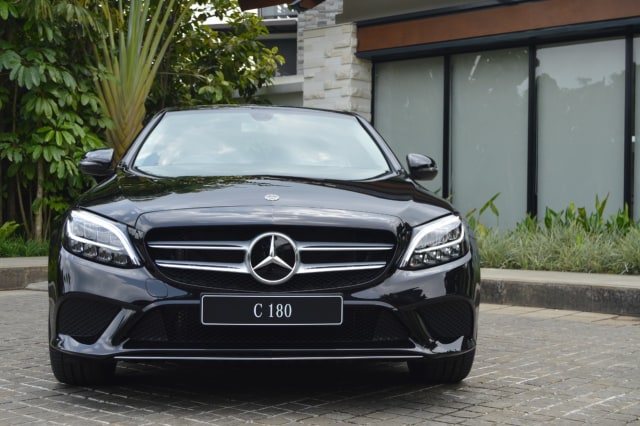Mercedes-Benz C-Class C180 Foto: Bagas Putra Riyadhana/kumparan