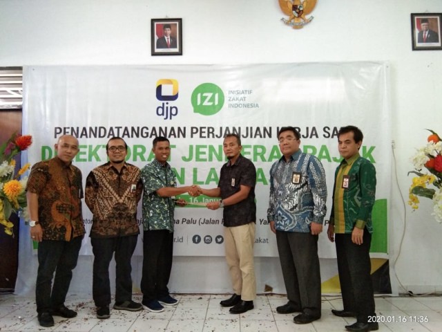 "Kerjasama Pengelolaan Dana Emergency, IZI Sulteng : Biidznillah, Siap" - Jabat tangan bersama perwakilan Dirjen Pajak Kemenkeu RI. Dok. IZI