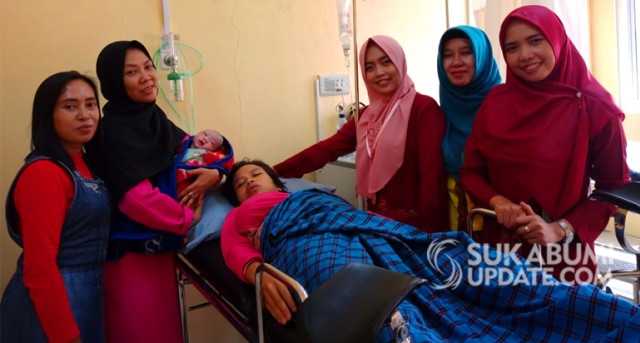 Kondisi Yanti pasca melahirkan di rumah sakit Palabuhanratu, Kabupaten Sukabumi, Kamis (16/1/2020). | Sumber Foto:Nandi
