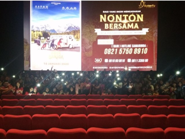 Film Anak Garuda yang terinspirasi kisah nyata anak-anak sekolah Selamat Pagi Indonesia, di Batu, Malang, Jawa Timur. Kali ini Samarinda beruntung bisa menjadi salah satu kota dalam rangkaian promo film | Photo by Karja/Monika