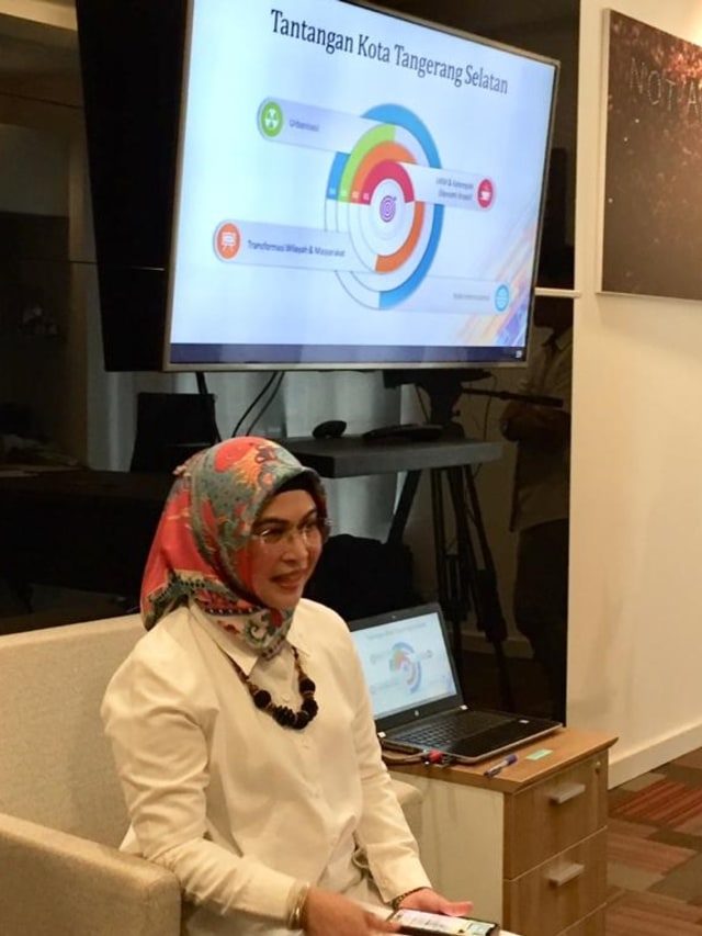 Putri Wapres Ma'ruf Amin Siti Nur Azizah mengikuti seleksi Calon Walkot Tangsel partai PSI. Foto: Paulina Herasmaranindar/kumparan