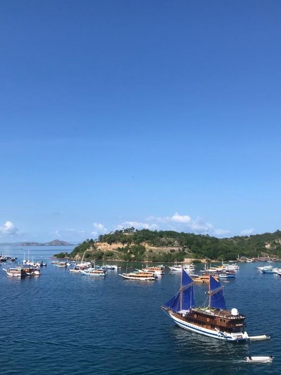 Pemandangan di depan Hotel Inaya Bay Komodo, Labuan Bajo, NTT.  Foto: Dewi Rachmat Kusuma/kumparan