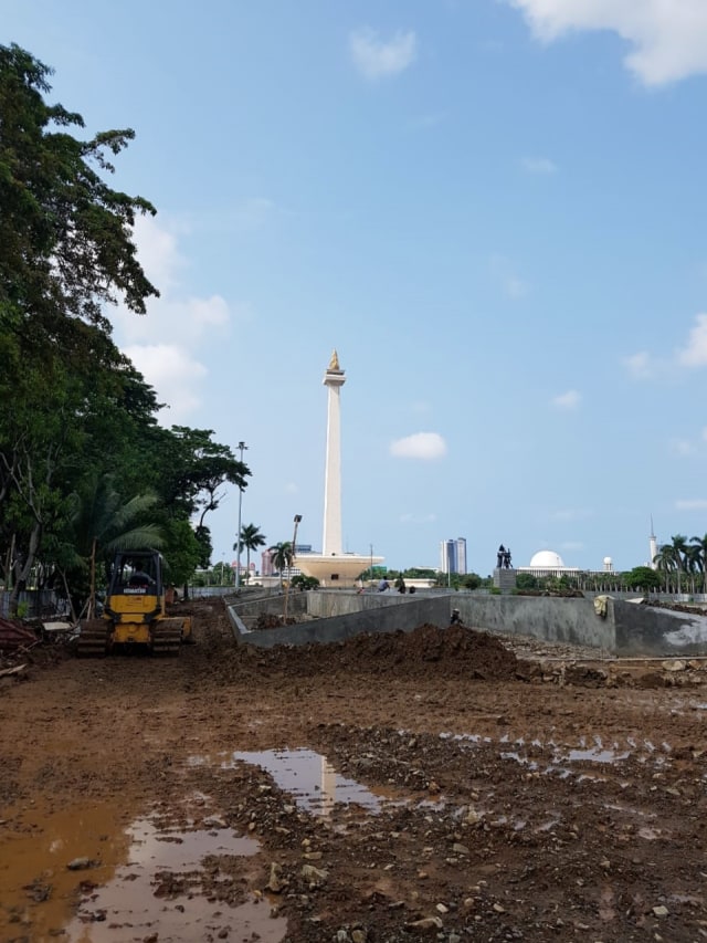 Kondisi di sisi Selatan Monas yang gundul, Jakarta, Senin (20/1/2020). Foto: Efira Tamara/kumparan