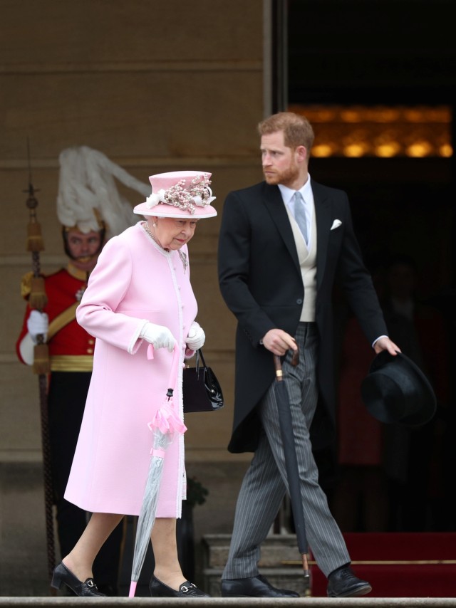 Pangeran Harry dan Ratu Elizabeth II tiba di Istana Buckingham, London pusat pada 29 Mei 2019. Foto: AFP/Yui Mok/POOL