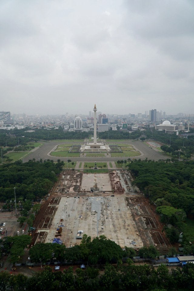 Foto udara revitalisasi Monas. Foto: Jamal Ramadhan/kumparan