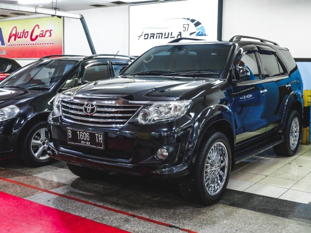 Toyota Fortuner bekas Foto: Aditya Pratama Niagara/kumparan