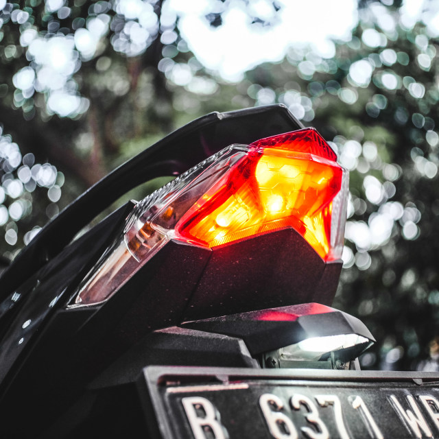 Ilustrasi lampu rem belakang motor. Foto: istimewa