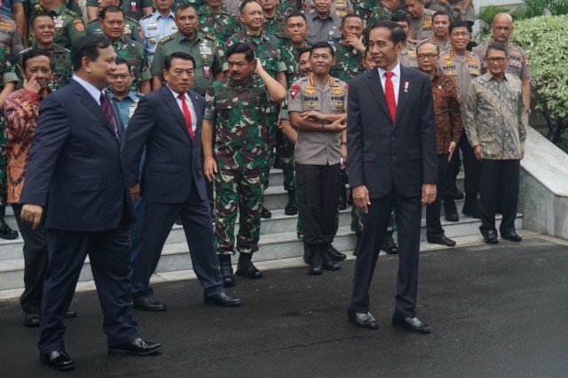 Presiden Joko Widodo, Menhan Prabowo Subianto, dan KSP Moeldoko hadiri rapim Kementerian Pertahanan, TNI, dan Polri tahun 2020, Jakarta, Kamis (23/1/2020). Foto: Irfan Adi Saputra/kumparan