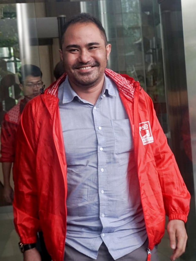Anggota tim advokasi PSI Jakarta, Patriot Muslim, bersama DPW PSI Jakarta laporkan proyek Revitalisasi Monas ke KPK, Jakarta, Kamis (23/1/2020). Foto: Iqbal Firdaus/kumparan