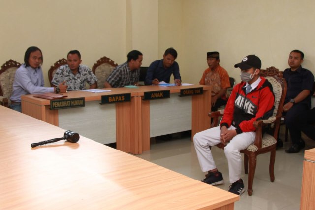 Suasana sidang putusan kasus pelajar yang bunuh begal di Pengadilan Negeri Kepanjen, Kabupaten Malang, Kamis (23/1/2020) pagi. (Foto: BEN)