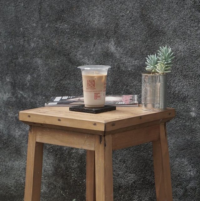 Berkenalan dengan Bata Kopi, brand kopi yang mendaur ulang plastik kemasan minumannya | Photo by Instagram/@batakopi.id