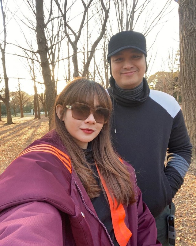 GIlang Dirga dan pacarnya Adiezty Fersa. Foto: Instagram / @gilangdirga