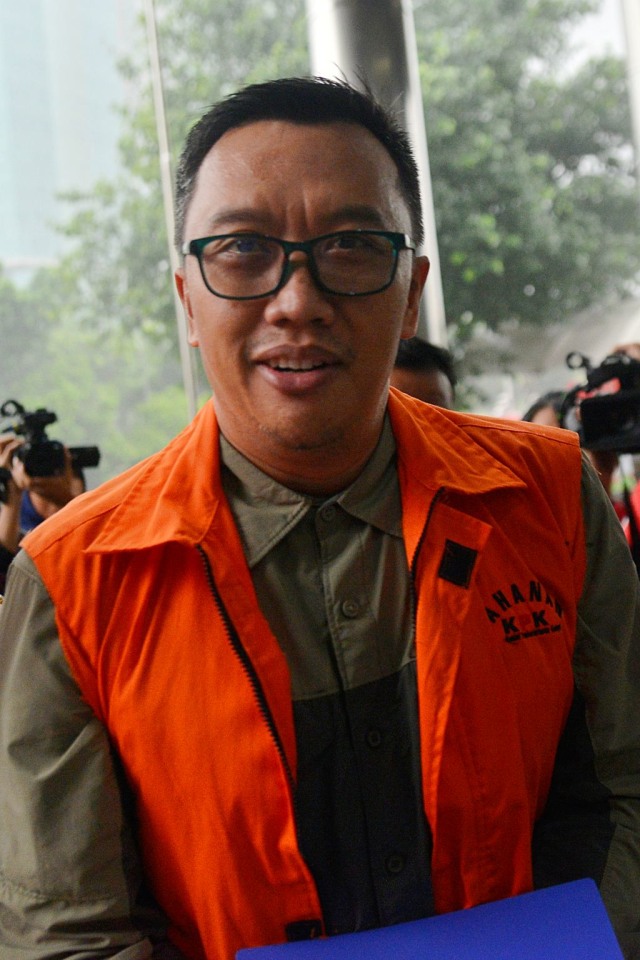 Tersangka mantan Menteri Pemuda dan Olahraga Imam Nahrawi saat akan menjalani pemeriksaan di gedung KPK. Foto: Fanny Kusumawardhani/kumparan