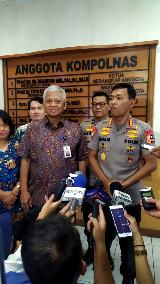Kapolri Idham Azis (kanan) menyambangi kantor Kompolnas, Kebayoran Baru, Jakarta Selatan, Jumat (24/1). Foto: Maulana Ramadhan/kumparan