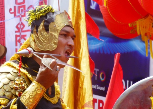 Aksi Tatung di Perayaan Cap Go Meh, Singkawang.