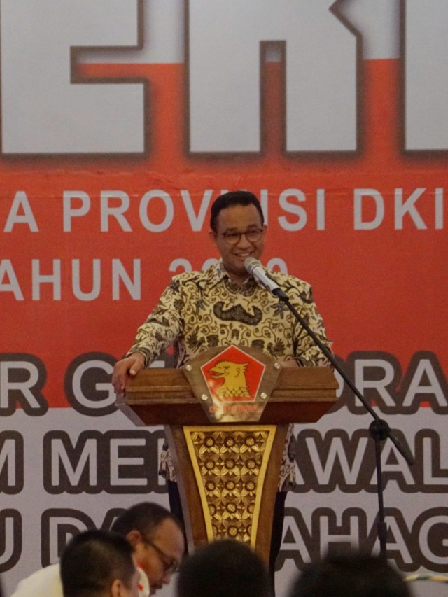 Gubernur DKI Jakarta Anies Baswedan memberikan sambutan saat menghadiri Rakerda Partai Gerindra di Grand Sahid Jaya Hotel, Jakarta, Minggu (26/1). Foto: Helmi Afandi Abdullah/kumparan 