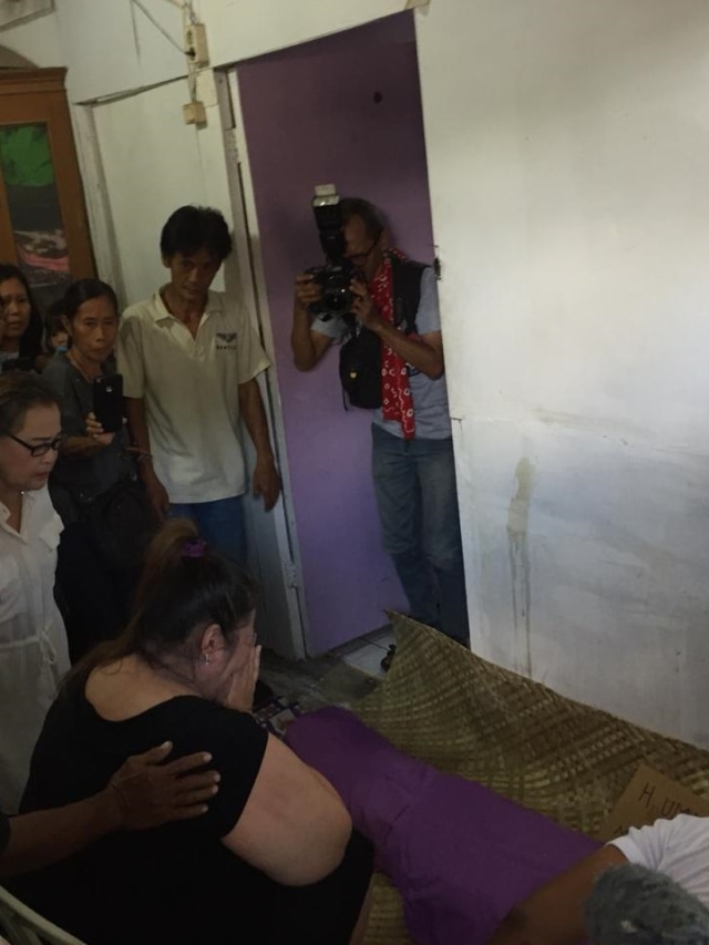 Suasana di rumah duka Johny Indo. Foto: Giovanni/kumparan