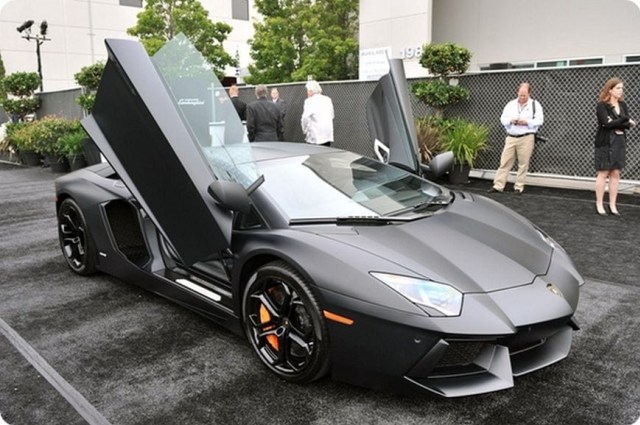 Lamborghini Aventador jenis seperti ini yang blusukan di jalan Desa Ngayung, Kabupaten Lamongan, Jawa Timur. Foto: foreignpolicyi.org