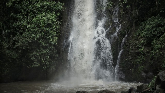 Objek wisata Air Terjun Subik Tuha yang berlokasi di Desa Subik Kecamatan Banding Agung, Kabupaten OKU Selatan, Provinsi Sumatera Selatan, Senin (27/1) Foto: ary priyanto/Urban Id
