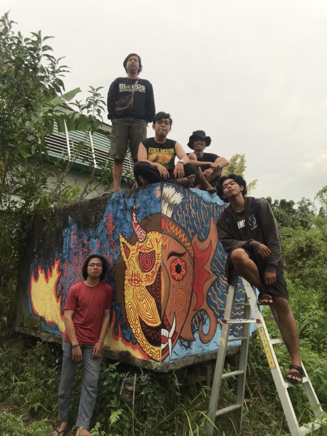 Mural karya sekumpulan anak muda kreatif di Singkawang. Foto: Dok. Roy Marenda