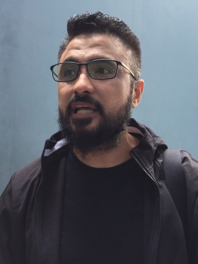 Rizal Djibran di kawasan Kapten Tedean, Rabu (29/1). Foto: Sarah Yulianti Purnama/kumparan