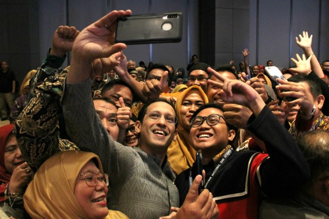 Menteri Pendidikan dan Kebudayaan, Nadiem Makarim saat menghadiri seminar Nasional dan Science Fair YPA-MDR, Jumat (24/1). Foto: Nugroho Sejati/kumparan
