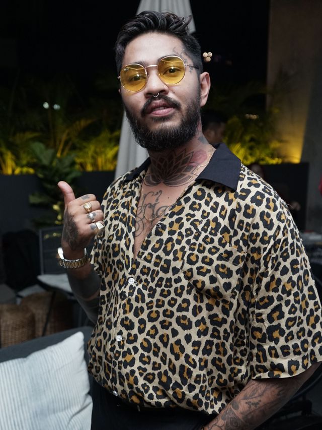  Onadio Leonardo saat hadir di konferensi pers film #berhentidikamu di kawasan Warung Buncit, Jakarta, Kamis, (30/1).  Foto: Ronny