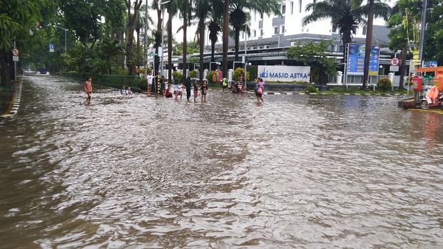 Ilustrasi genangan air. Foto: Fachrul Irwinsyah/kumparan
