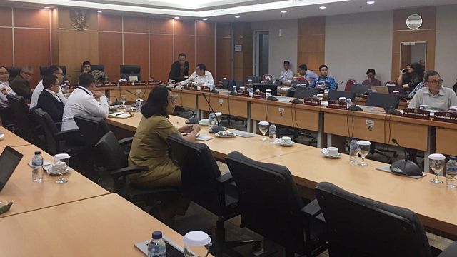 Rapat komisi B DPRD DKI Jakarta bersama TransJakarta, Senin (3/2). Foto: Efira Tamara Thenu/kumparan