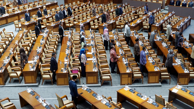 Para anggota DPR RI mengikuti rapat paripurna keputusan laporan komisi III calon hakim agung dan calon hakim AD HOC, di gedung DPR RI, Jakarta. Foto: Helmi Afandi/kumparan