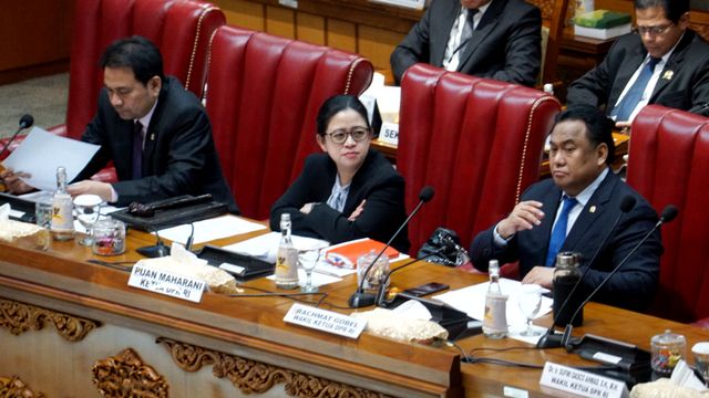 Ketua DPR RI Puan Maharani (tengah) pada rapat paripurna keputusan laporan komisi III calon hakim agung dan calon hakim AD HOC, di gedung DPR RI, Jakarta. Foto: Helmi Afandi/kumparan