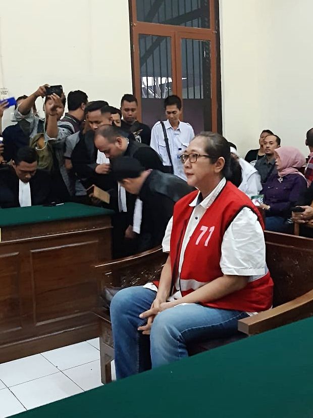 Tri Susanti saat menjalani sidang vonis, Senin (3/2). Foto: Yuana Fatwalloh/kumparan
