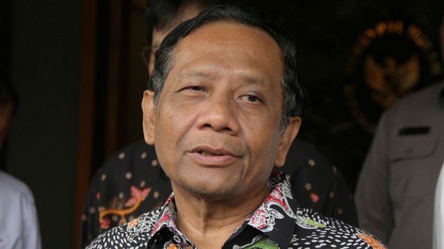 Menko Polhukam, Mahfud MD (kanan) di Kemenko Polhukam, Jakarta, Rabu (5/2). Foto: Nugroho Sejati/kumparan