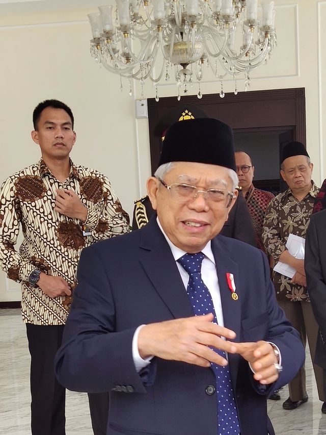 Wakil Presiden Ma'ruf Amin memberikan keterangan pers di Istana Wakil Presiden, Jakarta, Rabu (5/2),  Foto: Aprilandika Pratama/kumparan 