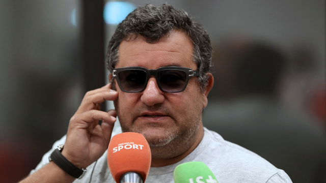 Agen sepak bola ternama, Mino Raiola. Foto: AFP/Valery Hache
