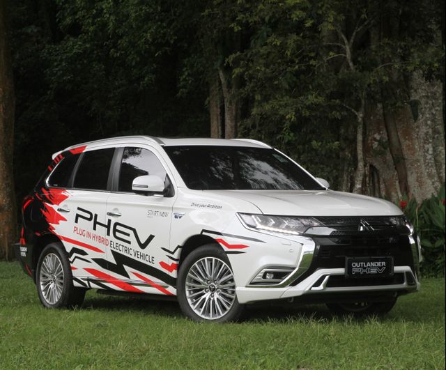 Mitsubishi Outlander PHEV Foto: Istimewa