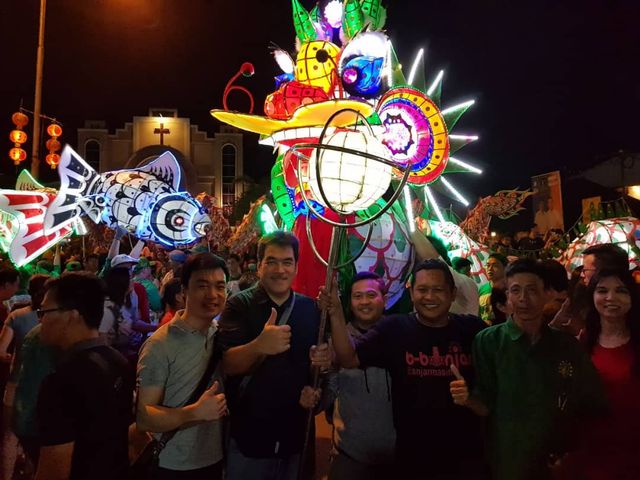 Naga Sinar Surya dengan warna khas Wismilak memeriahkan Cap Go Meh setiap tahunnya di Kota Pontianak. Foto: Dok. Wismilak