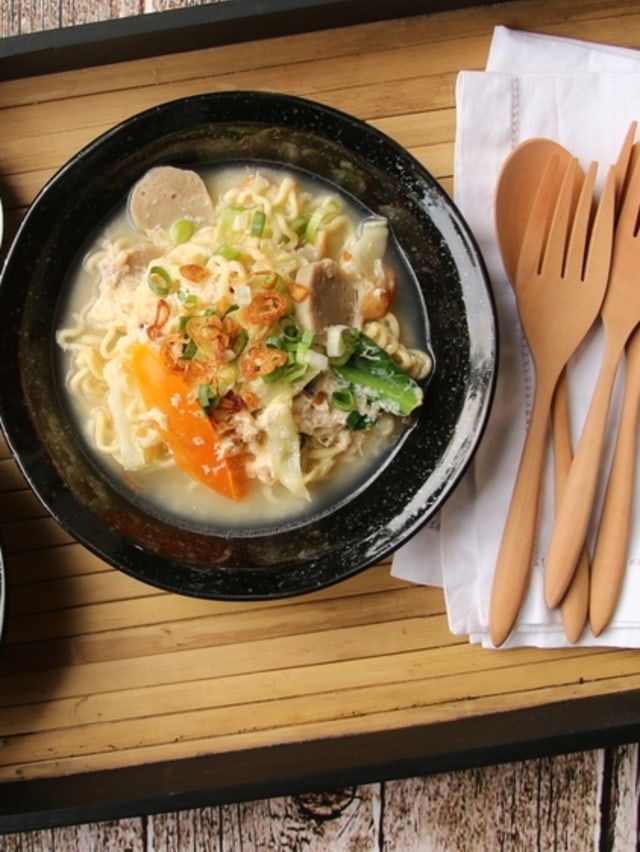 Ilustrasi makanan yang dipesan lewat aplikasi online Foto: Shutter Stock