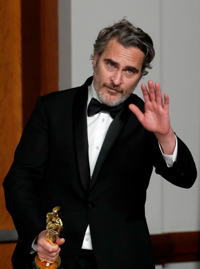 Joaquin Phoenix saat mendapat Aktor Terbaiknya dalam Peran Utama untuk "Joker" di Oscars 2020. Foto: REUTERS/Lucas Jackson