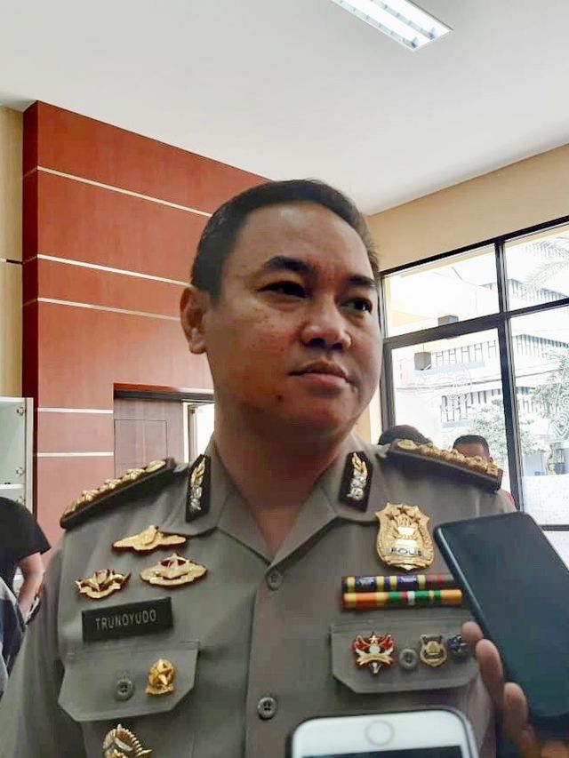 Kabid Humas Polda Jatim Kombes Pol Trunoyudo Wisnu Andiko. Foto: Yuana Fatwalloh/kumparan