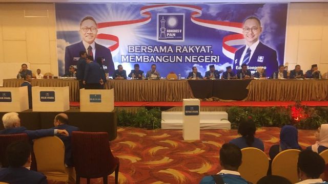 Suasana pemilihan ketum PAN periode 2020-2025 secara voting di Hotel Claro, Kendari, Sulawesi Utara, Selasa (11/2). Foto: Paulina Herasmarindar/kumparan