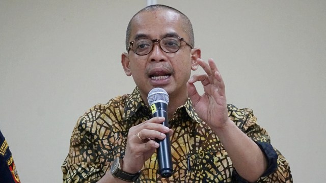 Direktur Jenderal Pajak, Suryo Utomo, saat ngobrol santai bersama wartawan di Kantor Dirjen Pajak, Jakarta, Selasa (11/2).  Foto: Fanny Kusumawardhani/kumparan