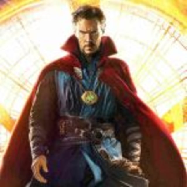 Sam Raimi Bakal Sutradarai Doctor Strange 2?