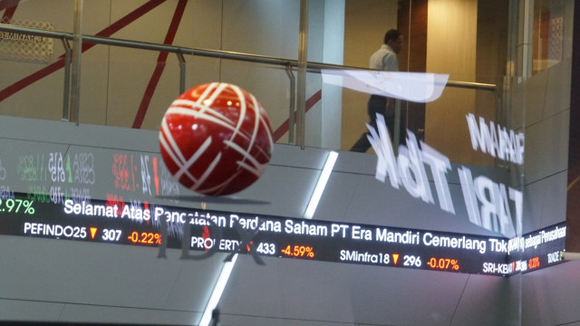 PT Era Mandiri Cemerlang Tbk. (IKAN) melaksanakan pencatatan perdananya di Bursa Efek Indonesia, Rabu (11/2). Foto: Helmi Afandi Abdullah/kumparan 