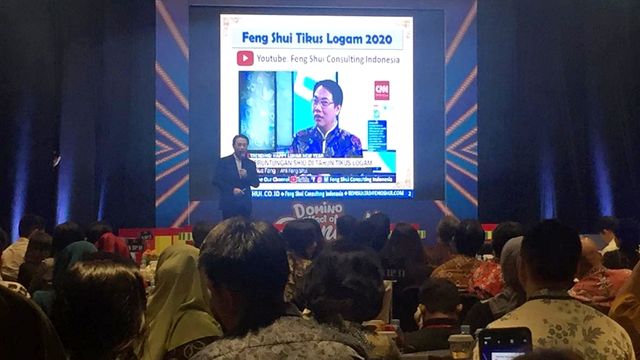 Master Feng Shui, Yulius Fang dalam acara Domino Effect of Painball "Facing Global Uncertainty" di MNC Center Jakarta, Rabu (12/2).  Foto: Nurul Nur Azizah/kumparan