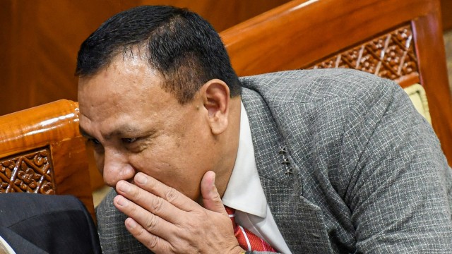 Ketua KPK Firli Bahuri saat mengikuti Rapat Dengar Pendapat (RDP) dengan Komisi III DPR di Kompleks Parlemen, Jakarta, Senin (27/1). Foto: ANTARA FOTO/Didik Suhartono