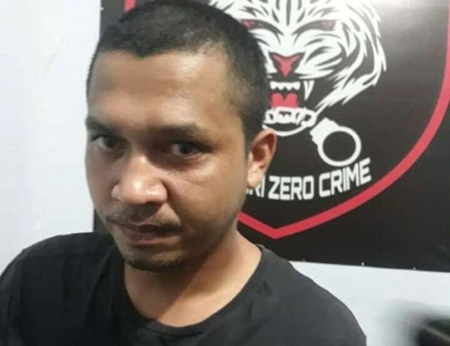 Terdakwa kasus pembunuhan presenter TVRI Kendari, Achfi Suhasim. Foto: Istimewa